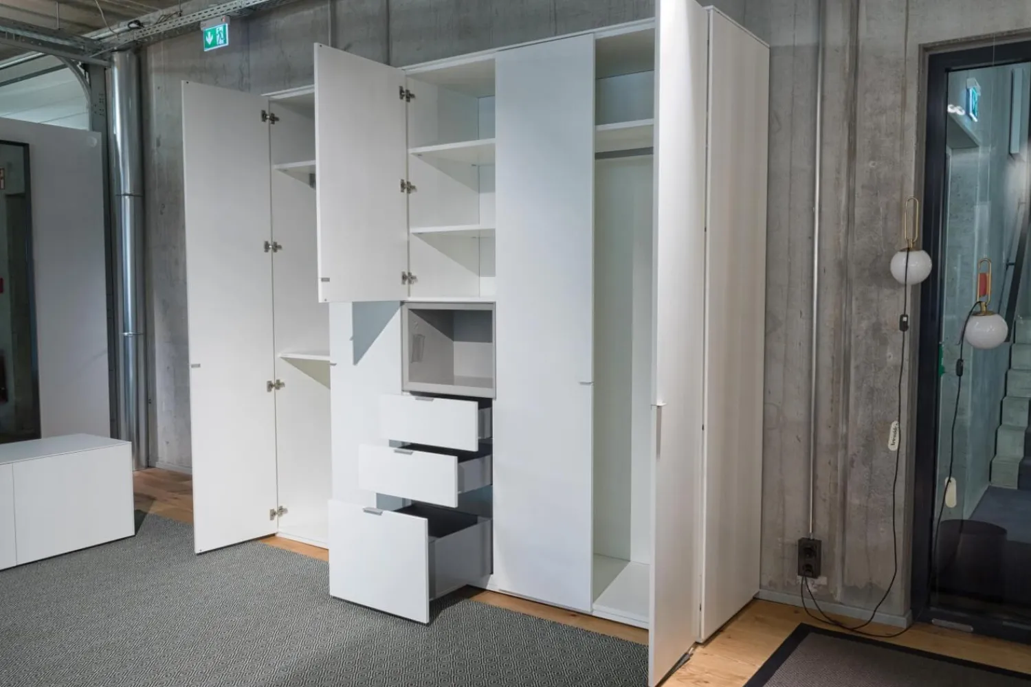 Piure Kleiderschränke|Kleiderschrank Line Mattlack P01 White Griffe P19 Dune Grau