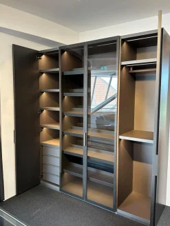 Poliform Kleiderschränke|Kleiderschrank New Entry Metallisch Lackiert Bronzo 23 Grau Anthrazit Und Ardesia Glas Grau Anthrazit Mit Beleuchtung