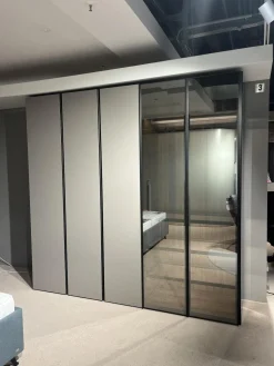 Novamobili Kleiderschränke|Kleiderschrank Night Collection 2022 Front Lack 331 Visone Matt Korpus 72 Noce Mit Beleuchtung