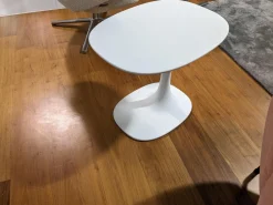 B&B Italia Beistelltische|Kleiner Tisch Awa TA1 Kunststoff Weiß Soft-Touch-Effekt