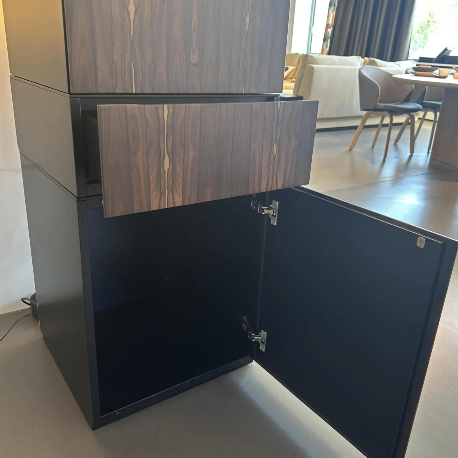 Kettnaker Kommoden & Sideboards|Kommode Alea Edelfurnier Zirikote Lack Schwarz Mit Drehfunktion
