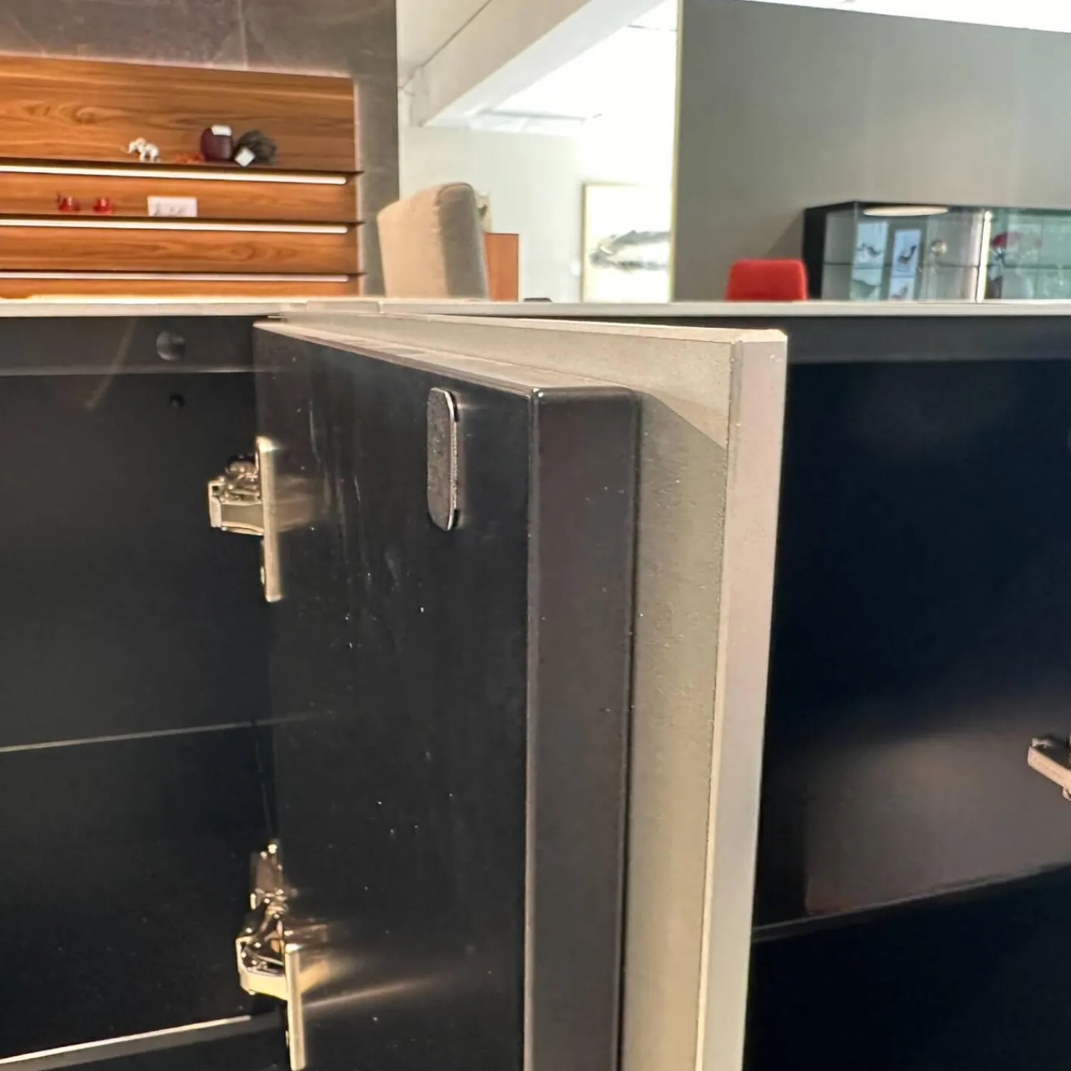 Kettnaker Kommoden & Sideboards|Kommode Alea Fronten Und Abdeckplatte Aluminium Natur Korpus Lack Schwarz Matt