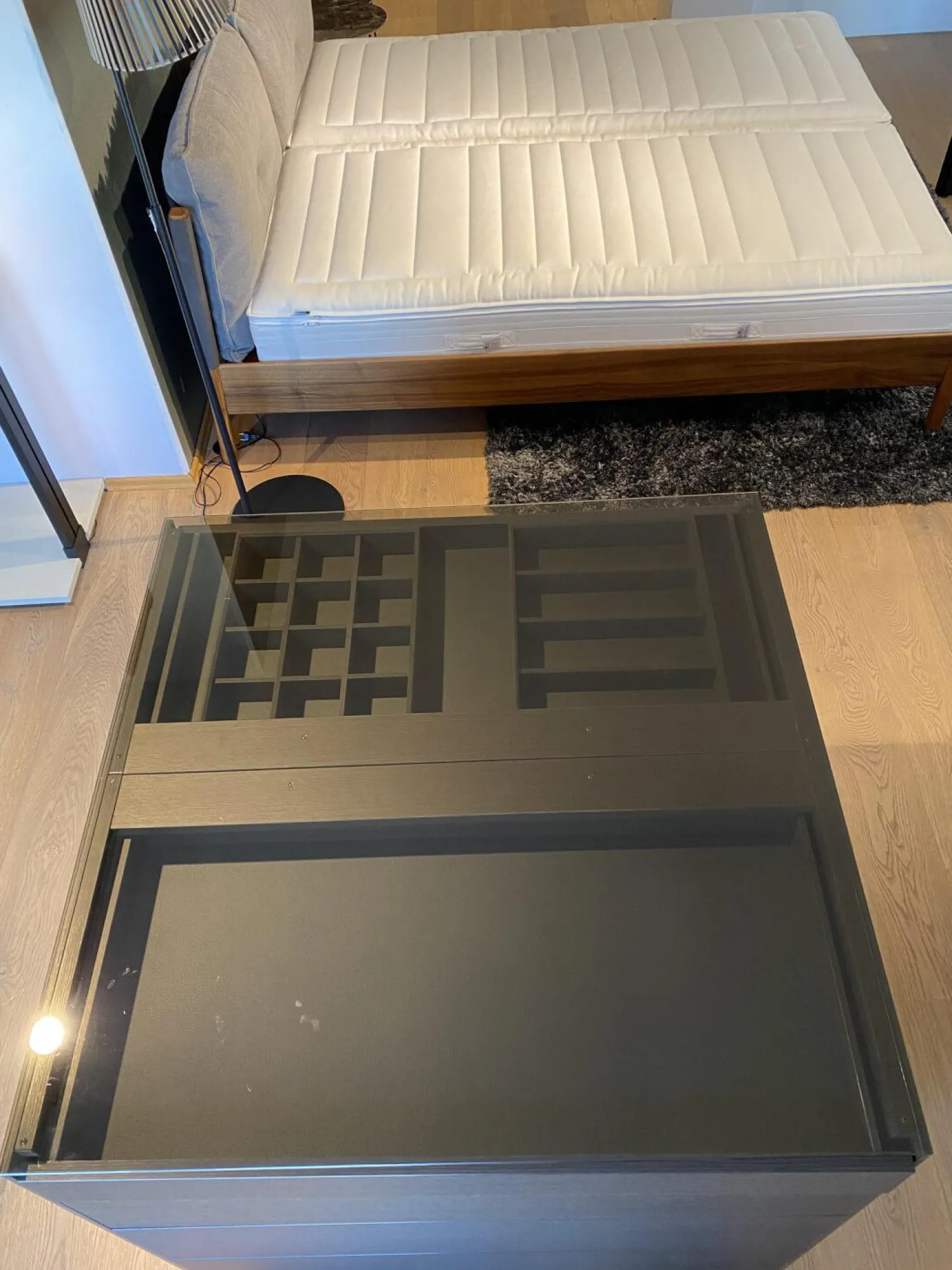 An-Collection Kommoden & Sideboards|Kommode Centric Nussbaum Dunkel Furniert Parsolglas Grau