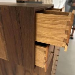 Scholtissek Kommoden & Sideboards|Kommode Kunstobjekt Korpus Altholz Massiv Front Eibe Massiv Geheim Verriegelbar