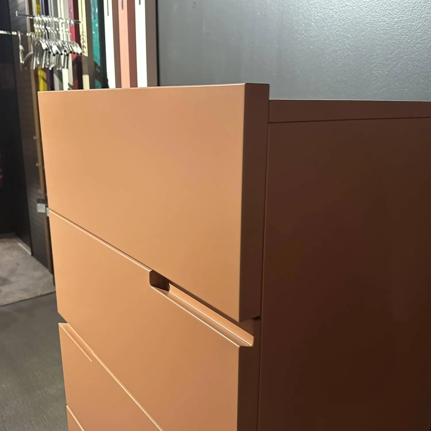 Morassutti Vitrinen & Highboards|Kommode Lack Matt Mattone M043 Rot Orange