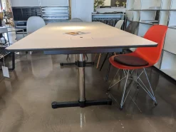 USM Haller Schreibtische & Sekretäre|Konferenztisch Kitos M Meeting HPL Fenix Weiß