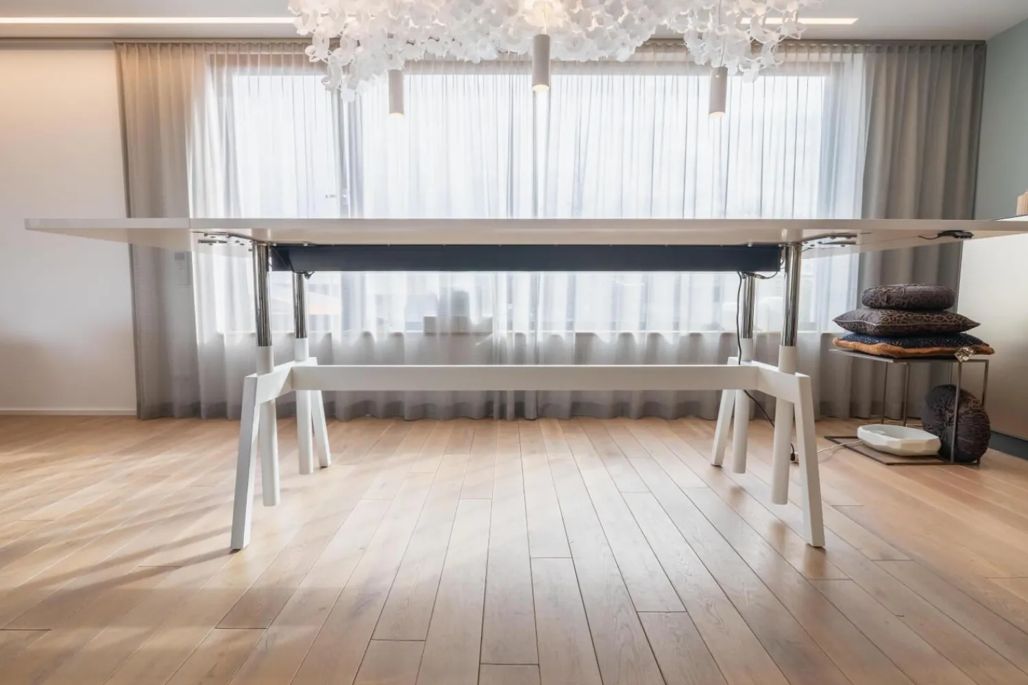 COR Schreibtische & Sekretäre|Konferenztisch Level HPL Beschichtet Weiß Fuß Lack Schneeweiß Elektrisch Verstellbar