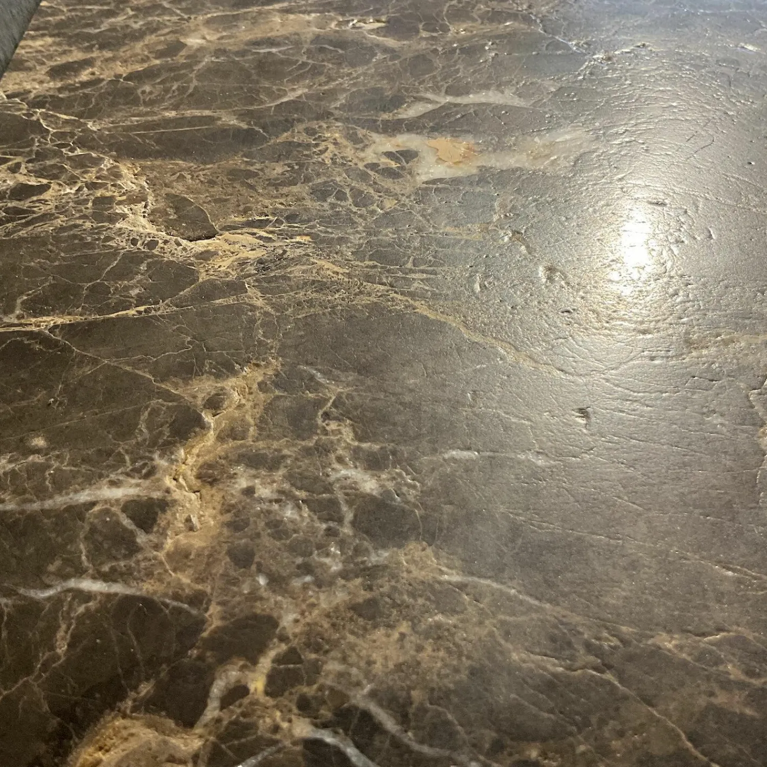 Janua Konsolen|Konsoltisch Basket Platte Stein Emperador Braun Gestell Stahl Tiefschwarz Pulverbeschichtet