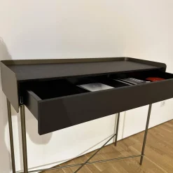 Christine Kröncke Konsolen|Konsoltisch Béla KT 100 Eiche Wengefarbig Furniert Gestell Edelstahl Pulverbeschichtet Bronce Look