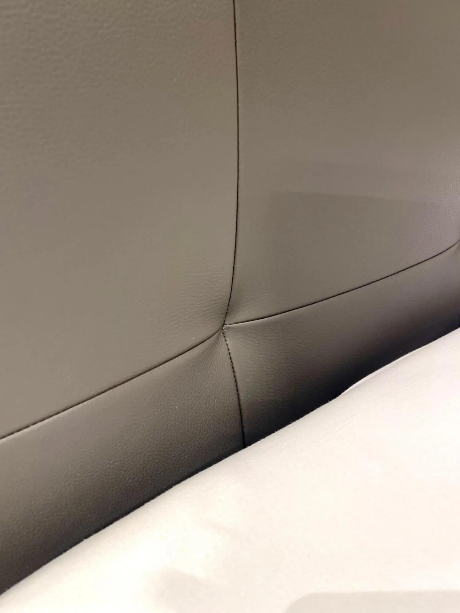 Sitzwerk Polsterbetten|Lederbett KT10 Rindnappaleder Asphalt Anthrazit ohne Lattenrost ohne Matratze