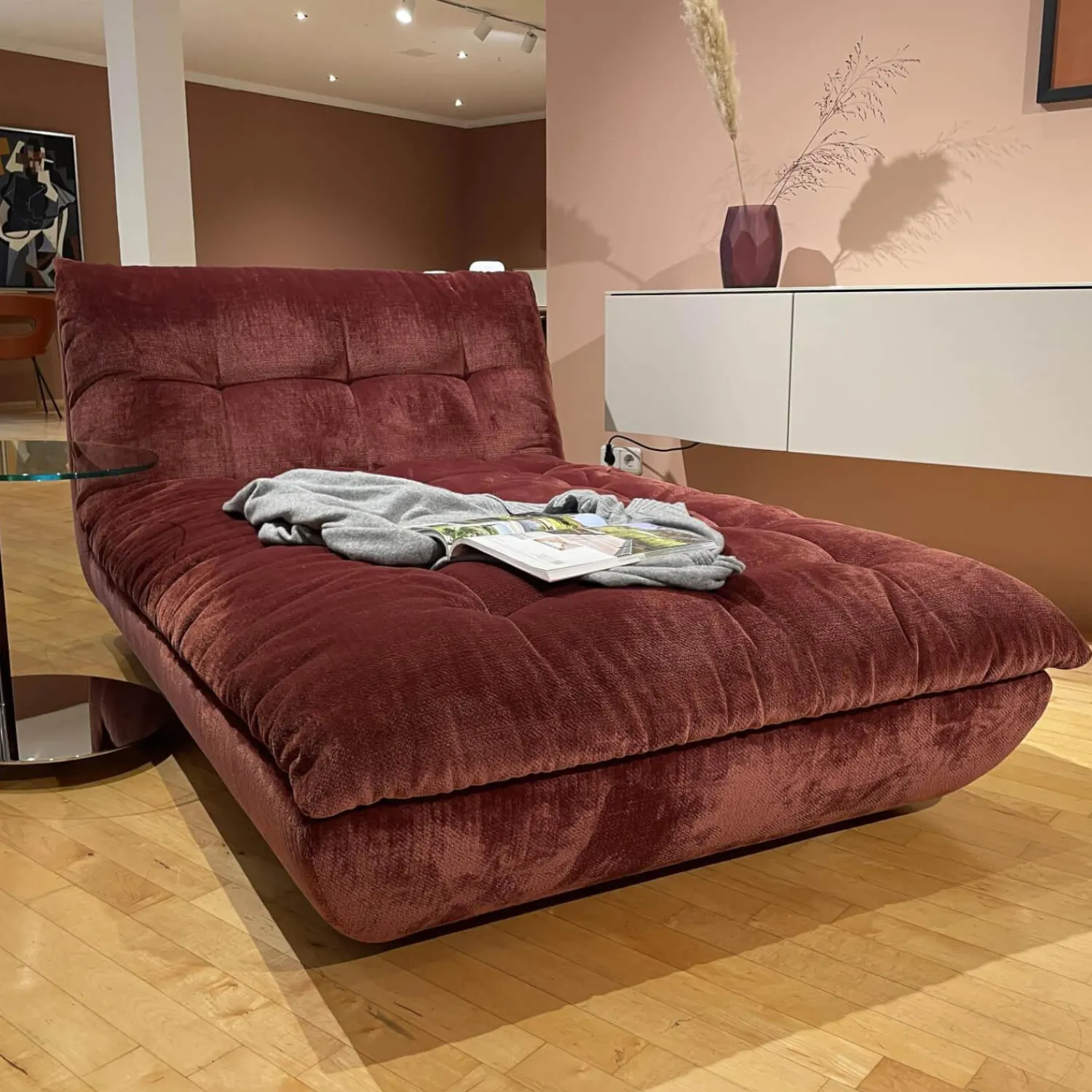IP Design Daybeds & Recamieren|Longchair Soulmate Ohne Armlehnen Stoffbezug Phil 111 Rost Rot