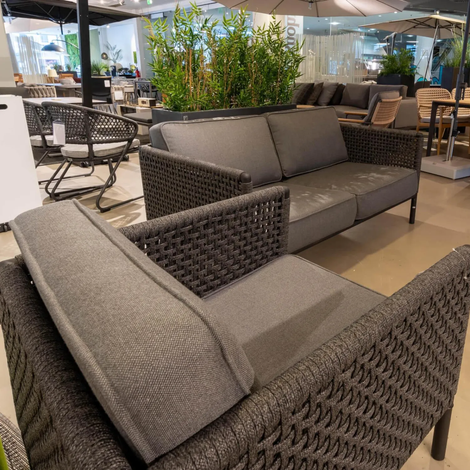 Cane Line Loungesessel|Lounge Sessel Encore Soft Rope Dark Grey Kissen Farbe Lava Grey