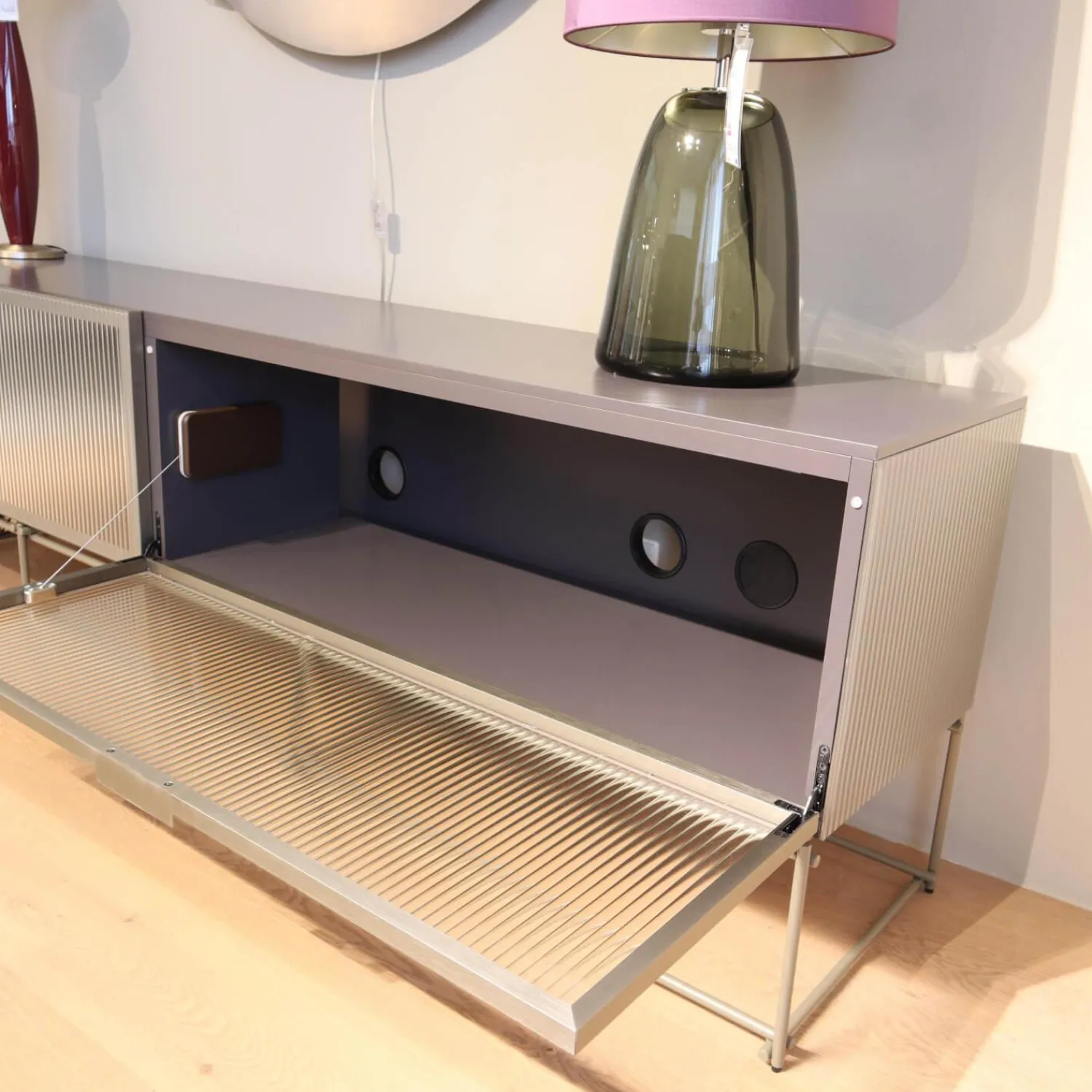 Ligne Roset Wohnwände & Tv-Lowboards|Lowboard Canaletto Klapptüren Klarglas K5 Korpus Lack Bleigrau Seidenmatt Grau