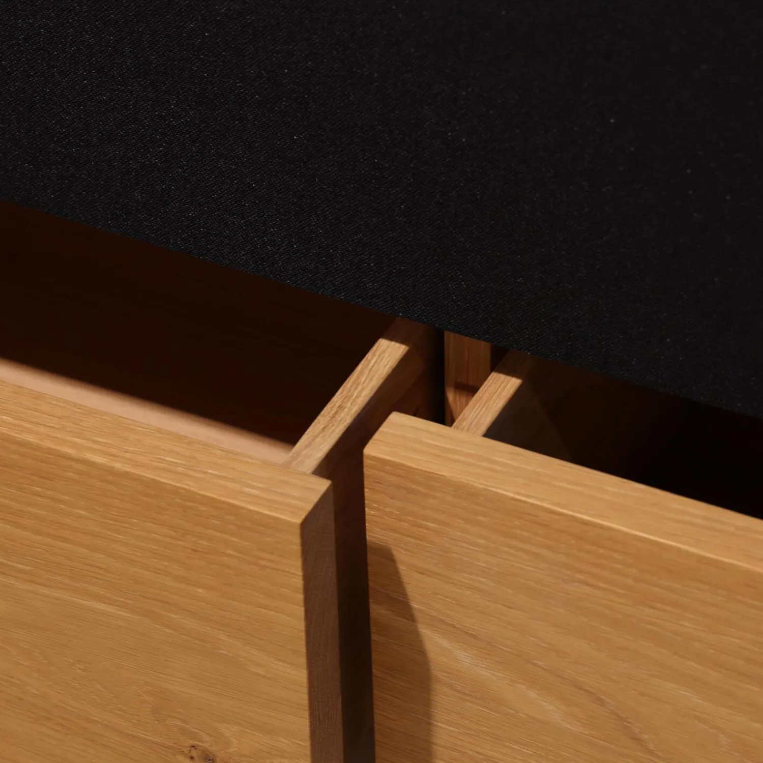 Scholtissek Wohnwände & Tv-Lowboards|Lowboard Farn Media Holz Knorrige Eiche Puro Geölt Akustikstoff Schwarz Mit 2 Hängeschränken