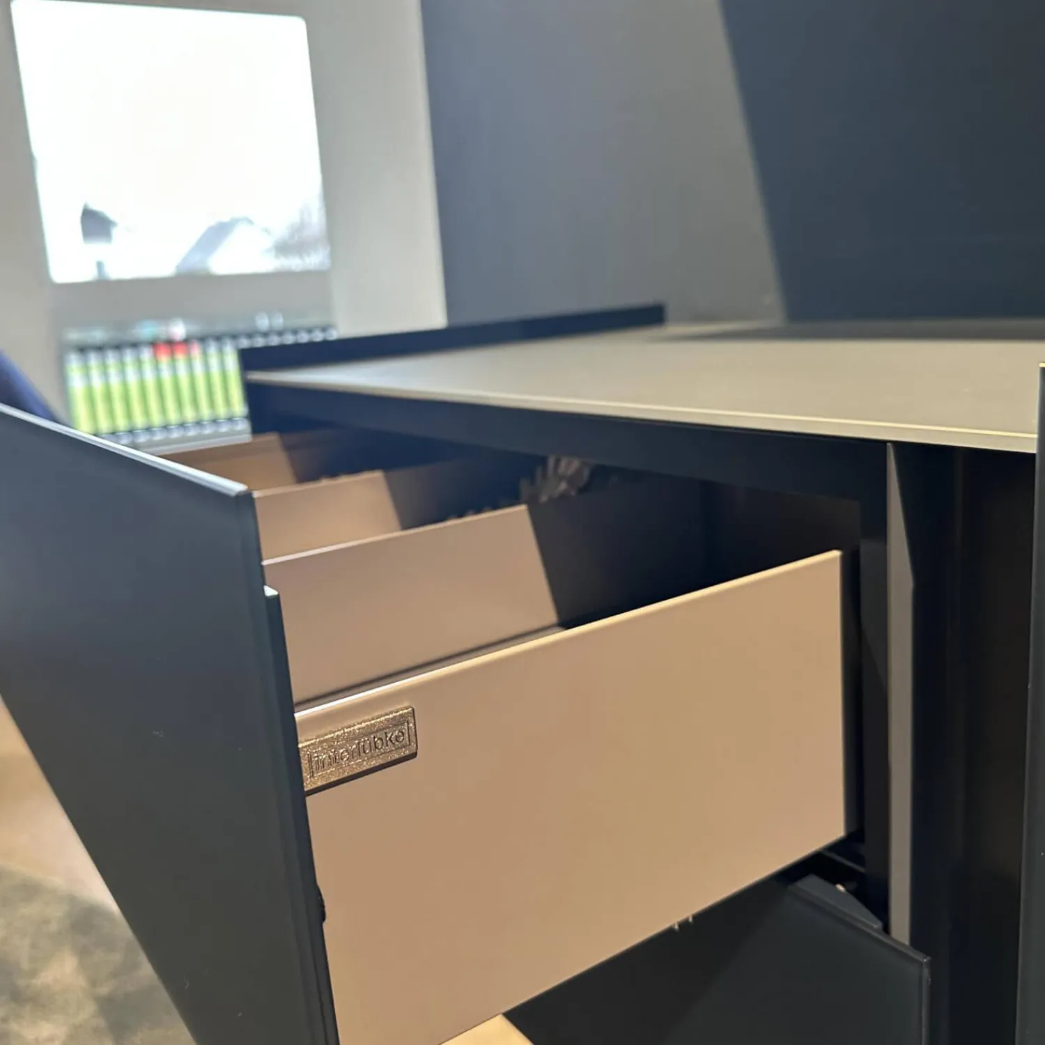 Interlübke Wohnwände & Tv-Lowboards|Lowboard Jorel Mattglas T83 Navy Und 82 Atlantic Inklusive Wandregal Lilu Und Beleuchtung