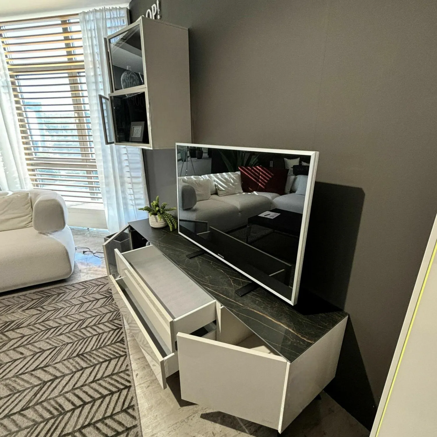 JOOP! Wohnwände & Tv-Lowboards|Lowboard Mit Hängeschrank Gloss Curves Lack Kristallgrau Grau Füße Metall Schwarz