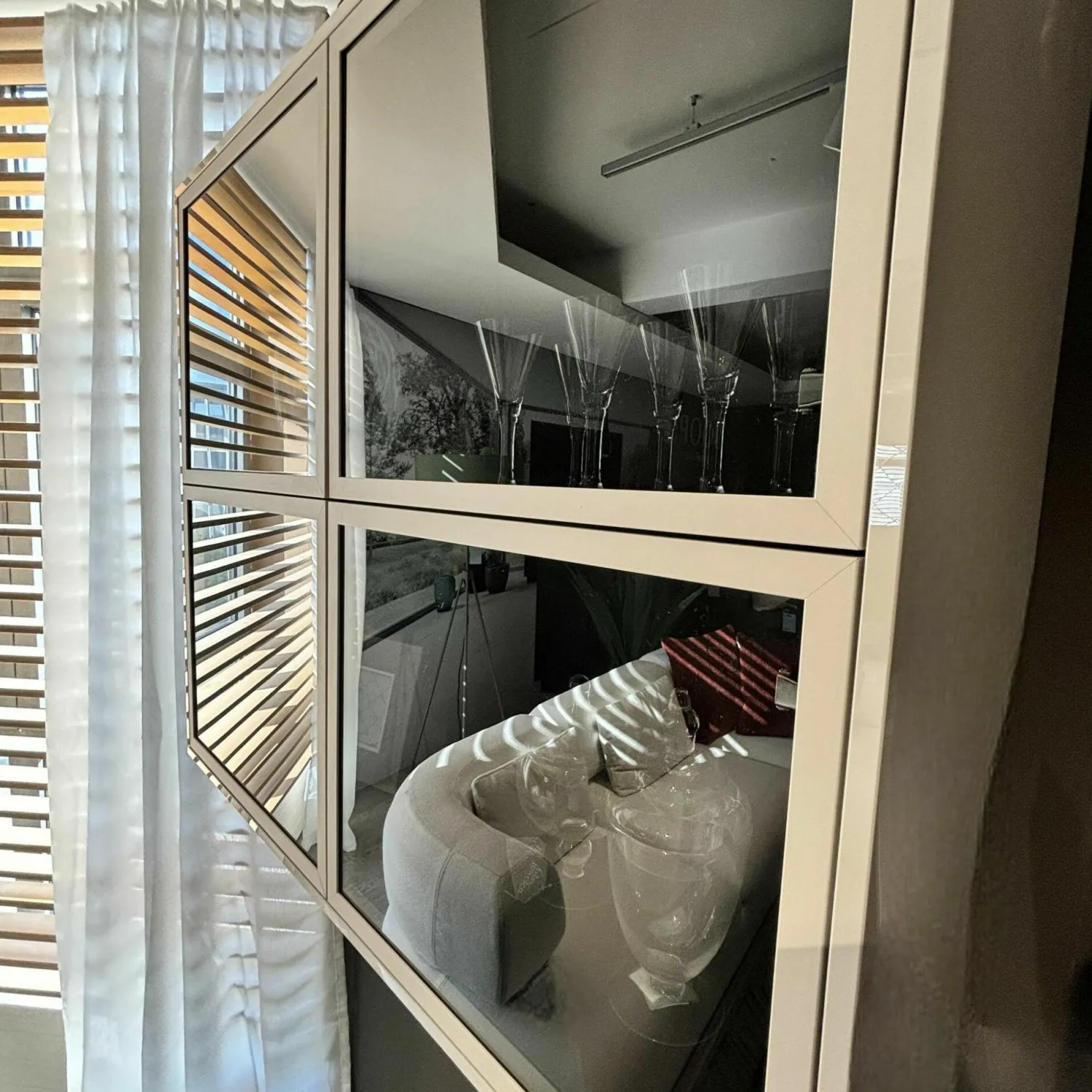 JOOP! Wohnwände & Tv-Lowboards|Lowboard Mit Hängeschrank Gloss Curves Lack Kristallgrau Grau Füße Metall Schwarz