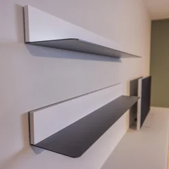 WK Wohnen Wohnwände & Tv-Lowboards|Lowboard mit Wandpaneelen WK 418 Zola Platte Glas Lackiert 407 Front Glattlack Steingrau Kufe Schwarz