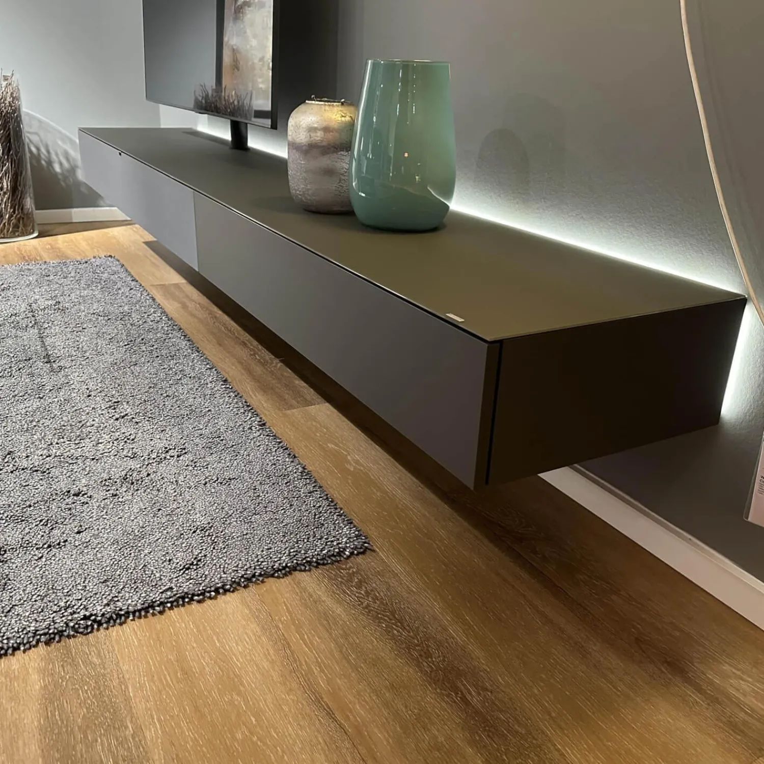 Spectral Smart Furniture Wohnwände & Tv-Lowboards|Lowboard Next Korpus Smart Lack Granite Grau Stofffront Grey Grau Mit Soundbar Und TV-Halterung