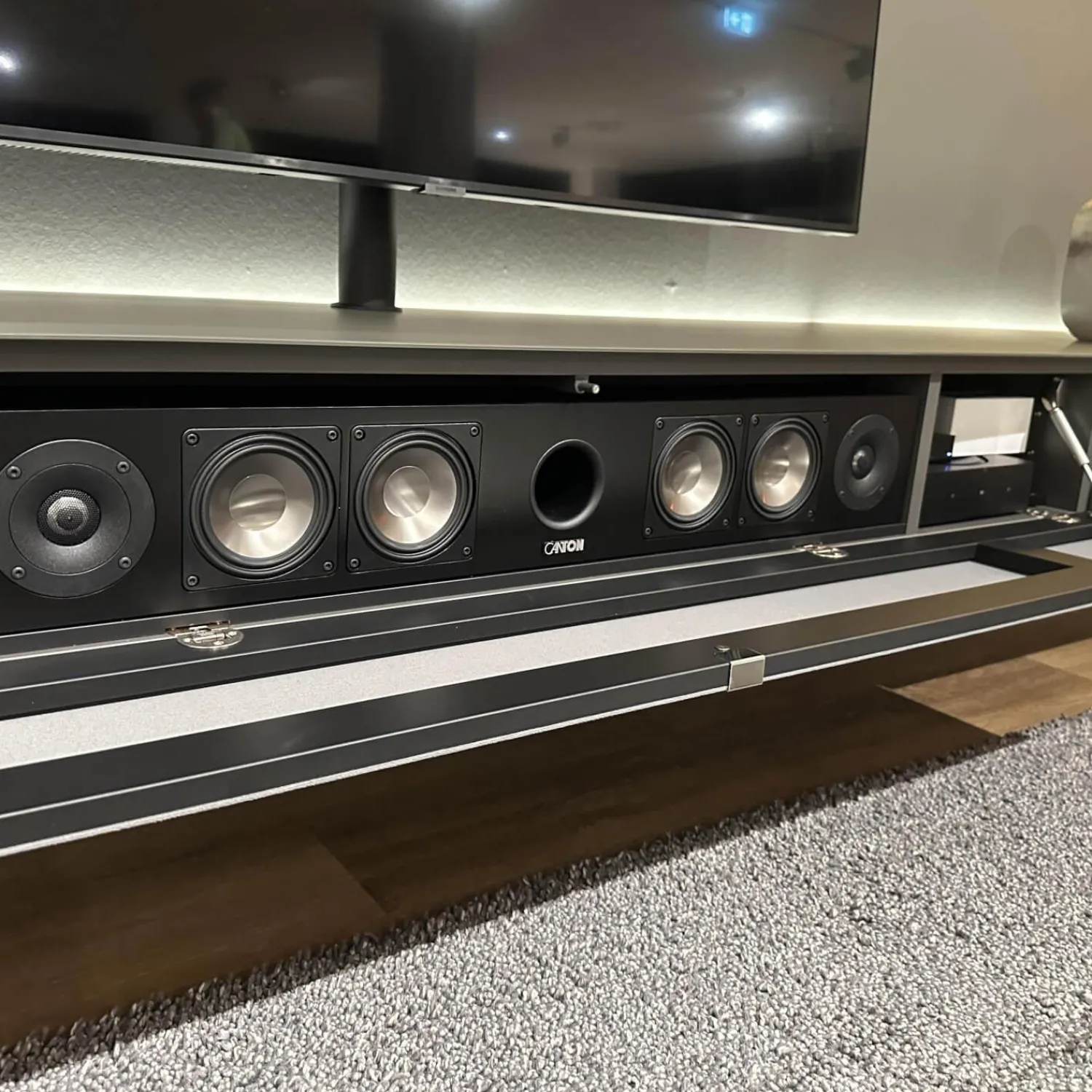 Spectral Smart Furniture Wohnwände & Tv-Lowboards|Lowboard Next Korpus Smart Lack Granite Grau Stofffront Grey Grau Mit Soundbar Und TV-Halterung