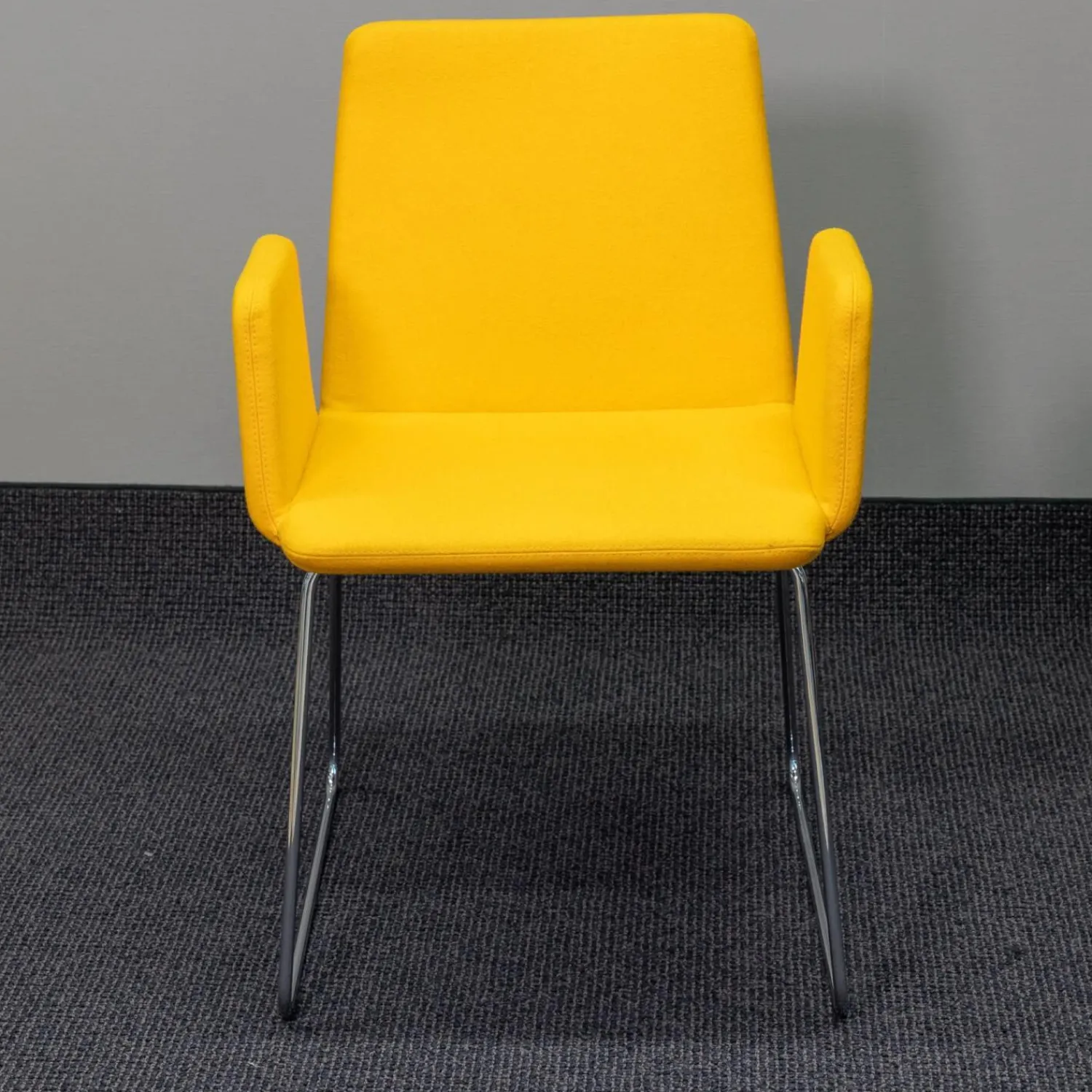 Girsberger Einzelstühle|Mehrzweckstuhl Pepe Filzbezug Gelb Kufengestell Verchromt