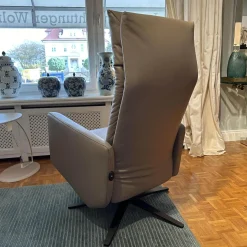 Bielefelder Werkstätten Relaxsessel|Motorsessel Charly Bezug Leder Normandie Taupe Grau Sternfuß Bronze Matt Mit Aufsthehhilfe Und Motorischer Verstellung