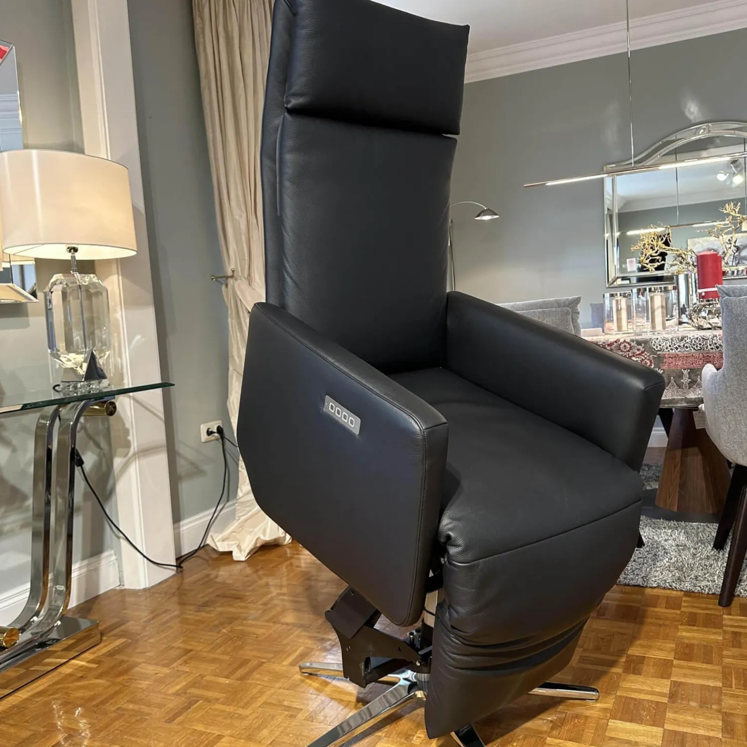 Bielefelder Werkstätten Relaxsessel|Motorsessel Charly Bezug Leder Normandie Schwarz Sternfuß Chrom Glänzend Mit Aufsthehhilfe Und Motorischer Verstellung