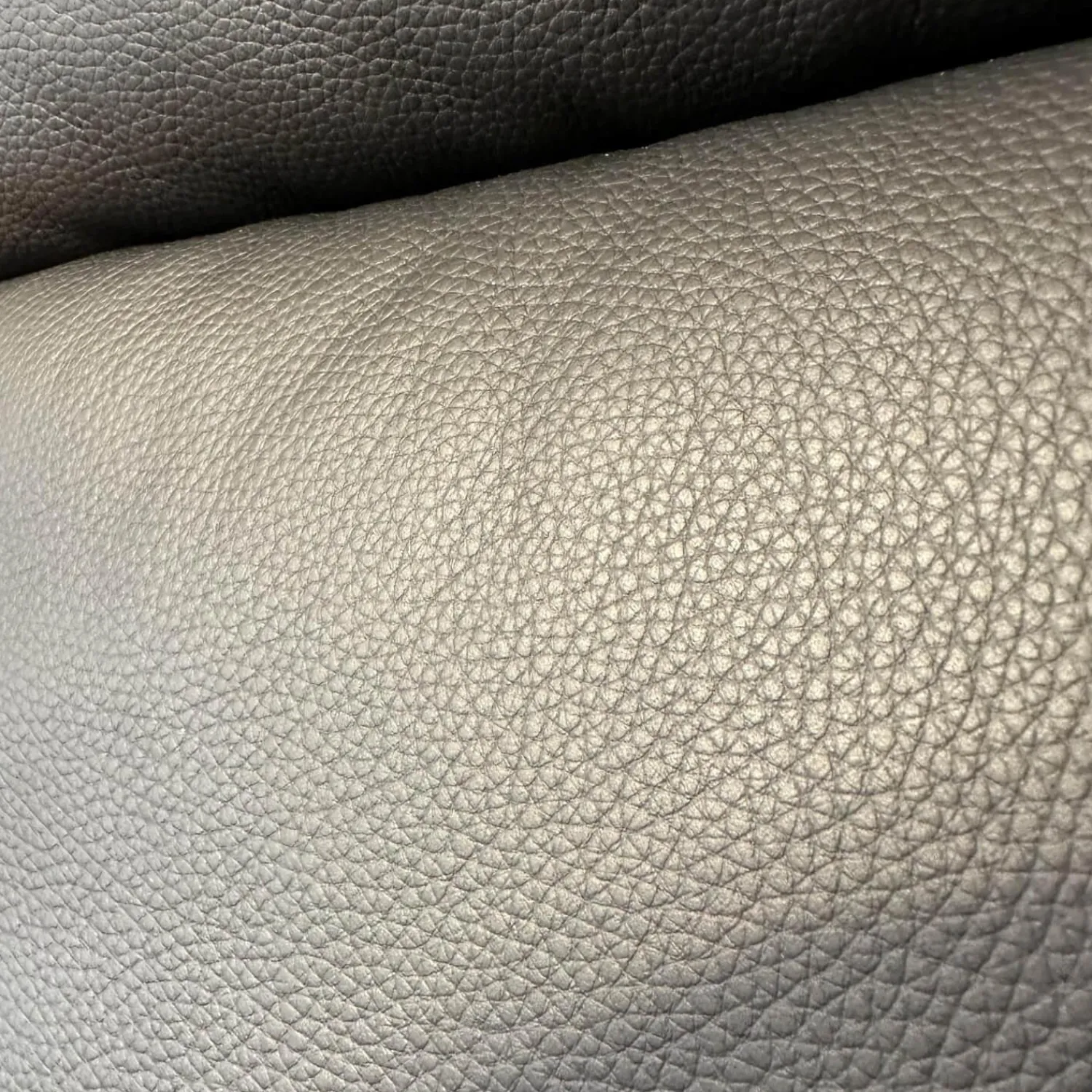 Bielefelder Werkstätten Relaxsessel|Motorsessel Charly Bezug Leder Normandie Schwarz Sternfuß Chrom Glänzend Mit Aufsthehhilfe Und Motorischer Verstellung