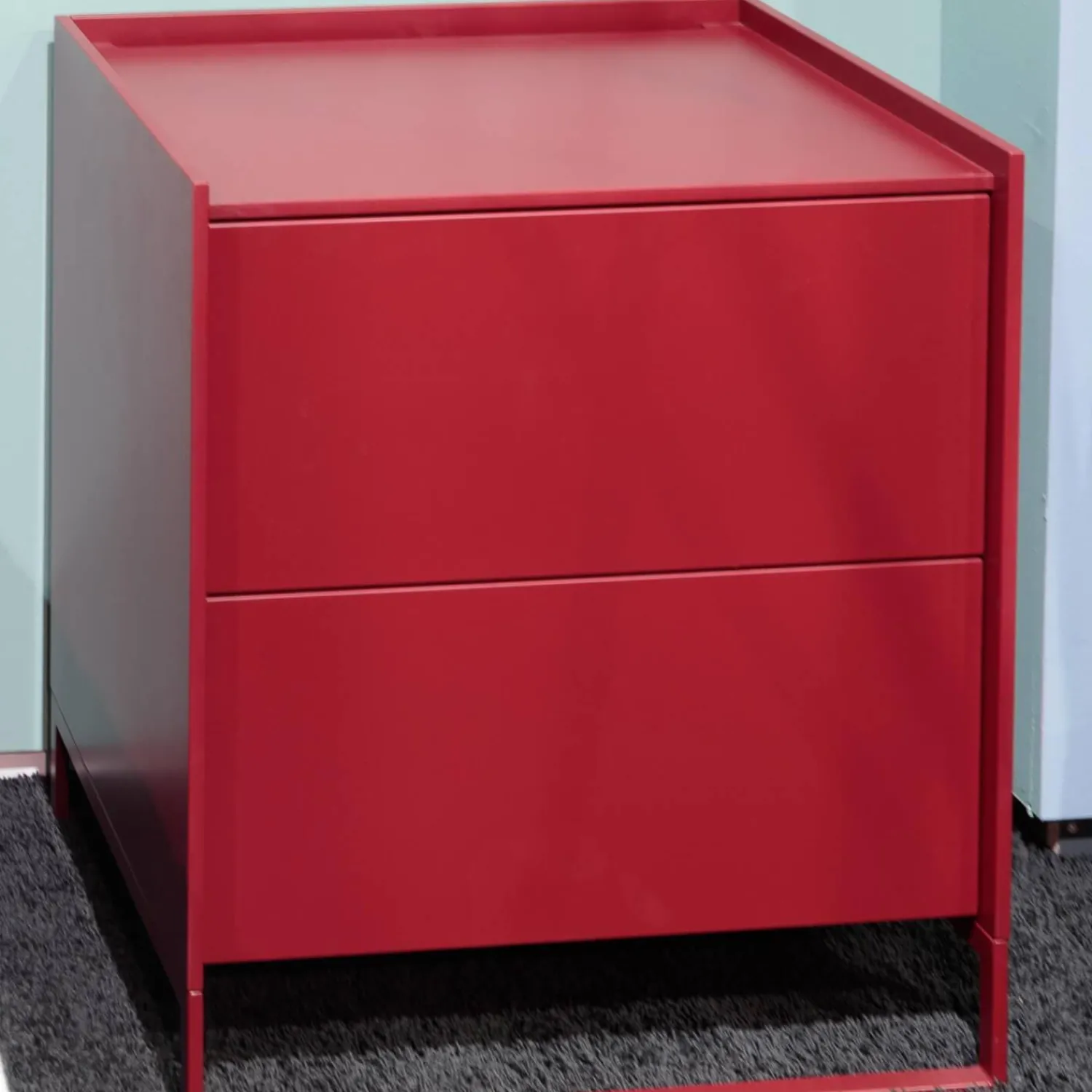 Möller Design Nachttische|Nachtkommode Lean Box Lack Matt 370 Purple Rot Mit Kabelfuge