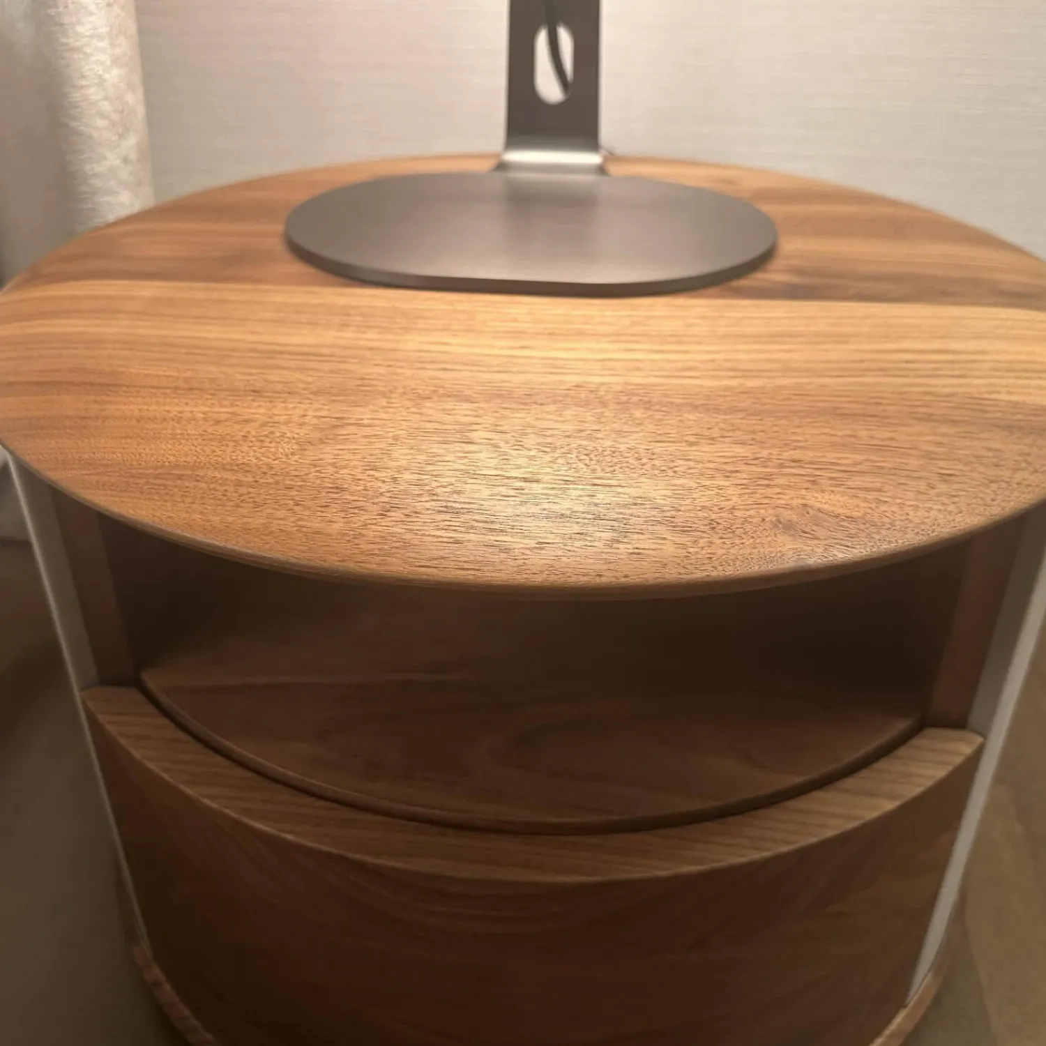 YOMEI Nachttische|Nachtkonsole S100 Korpus Leder Taupe Beige Front Und Schublade Nussbaum