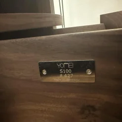 YOMEI Nachttische|Nachtkonsole S100 Korpus Leder Taupe Beige Front Und Schublade Nussbaum