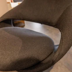 Voglauer Relaxsessel|Ohrensessel V-Rock Living Bezug Stoff Curl Black CB Anthrazit Gestell Alteiche Rustiko Gebürstet Inklusive Hocker