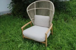 Gloster Loungemöbel|Outdoor Loungesessel Fern Rücken Gewebt Seil White Dune Weiß Hellgrau Gestell Teakholz Kissen Stoff Wave Buff Hellfrau Weiß