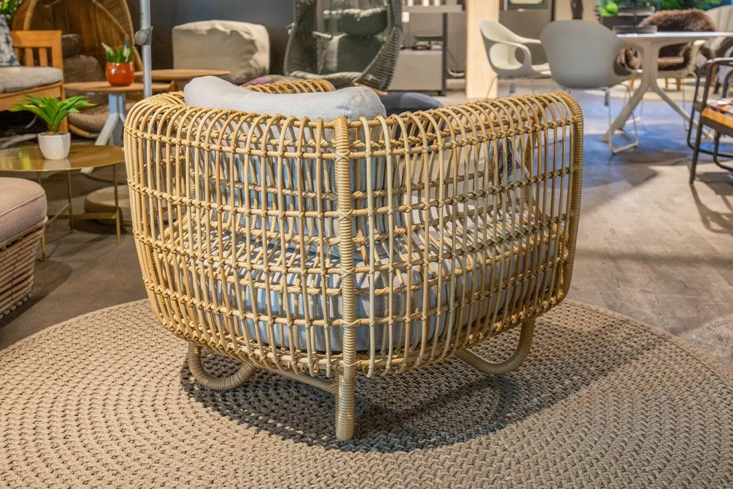 Cane Line Loungemöbel|Outdoor Loungesessel Nest Stoff Natte Light Grey Hellgrau Gestell Aluminiumrahmen Außen Weave