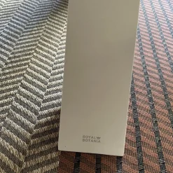 Royal Botania Essgruppen|Outdoorgruppe Tisch Traverse Platte Teakholz 4 Stühle Exes Bezug Stoff Creme Gestell Aluminium Weiß