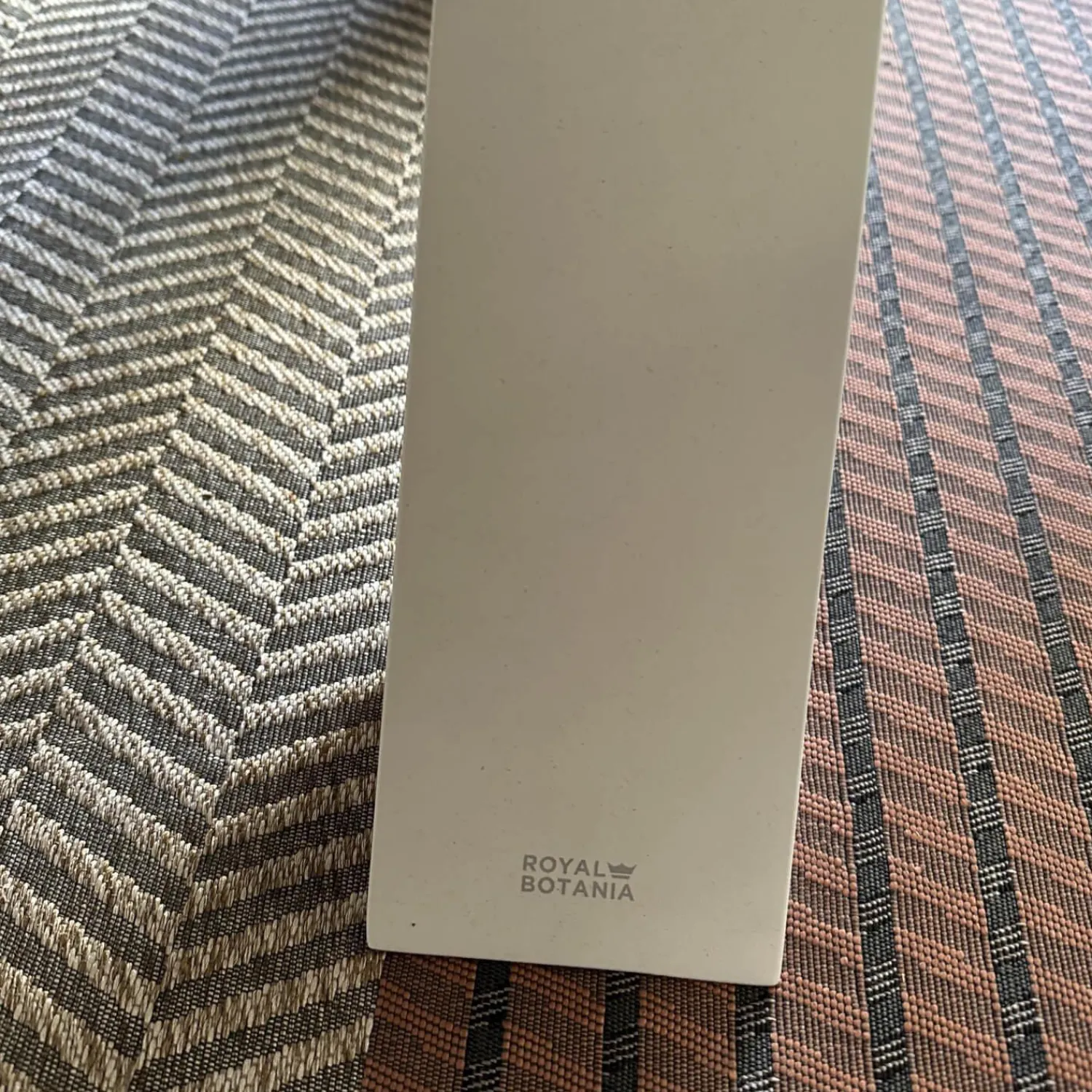 Royal Botania Essgruppen|Outdoorgruppe Tisch Traverse Platte Teakholz 4 Stühle Exes Bezug Stoff Creme Gestell Aluminium Weiß