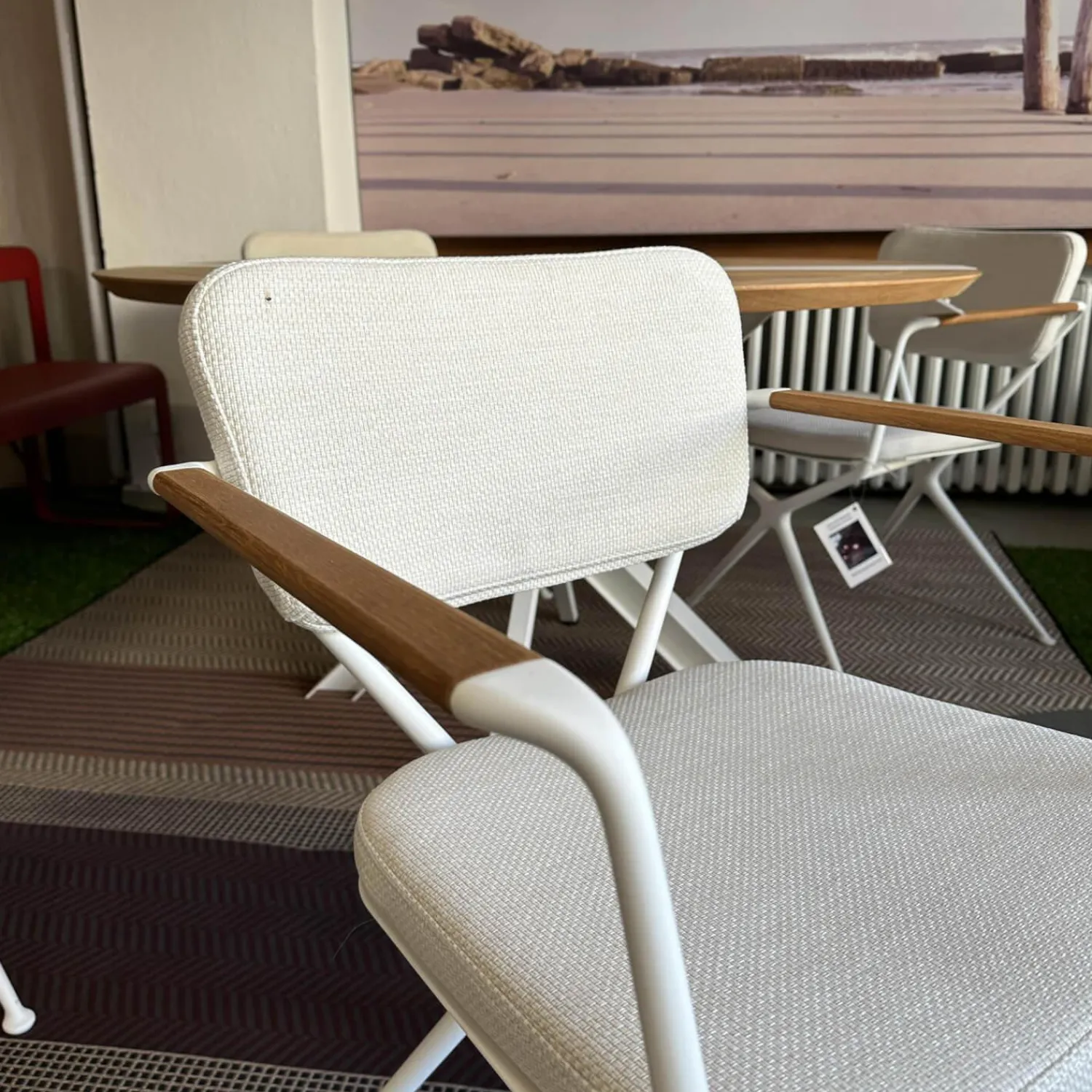 Royal Botania Essgruppen|Outdoorgruppe Tisch Traverse Platte Teakholz 4 Stühle Exes Bezug Stoff Creme Gestell Aluminium Weiß