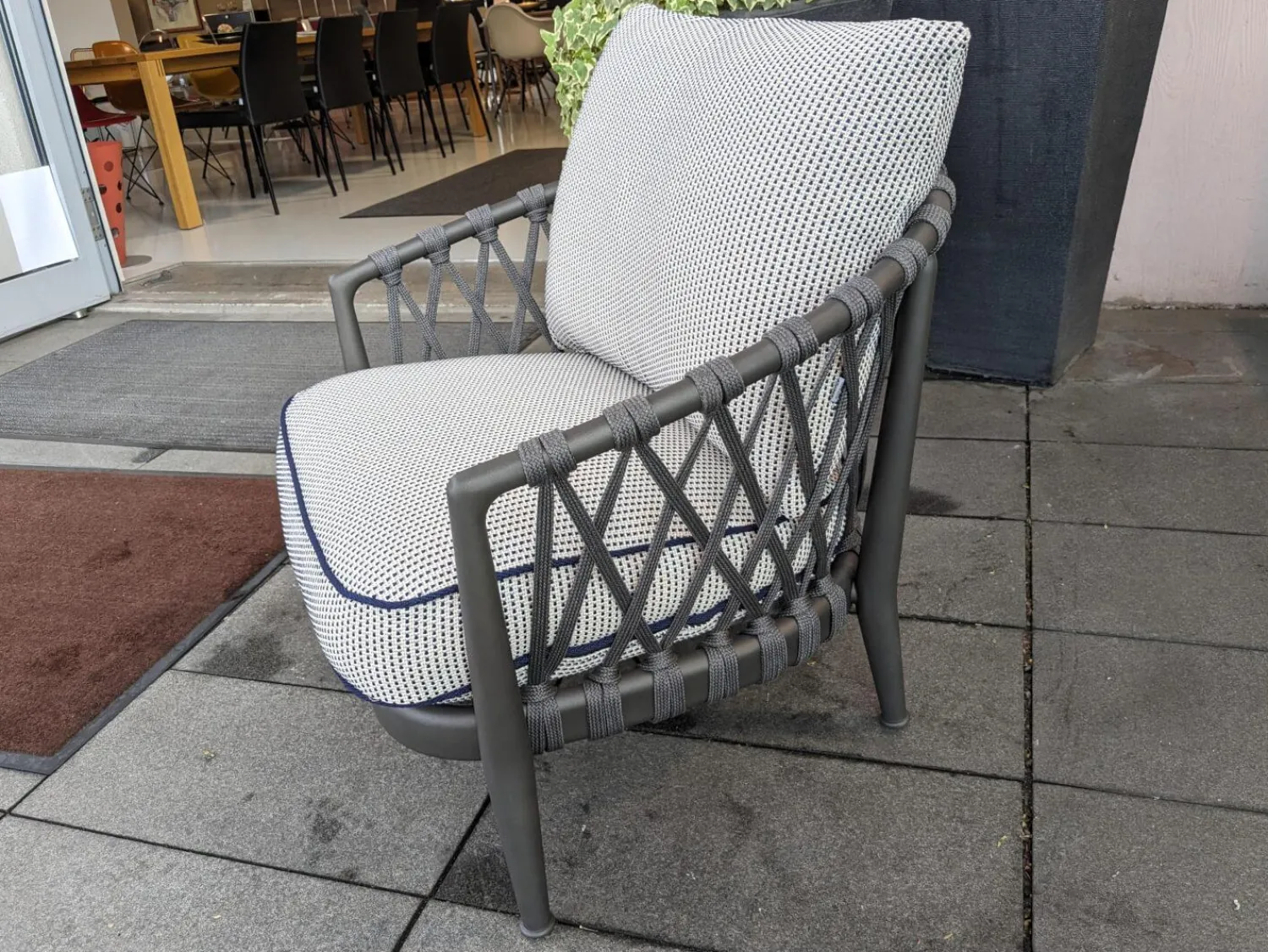 B&B Italia Loungemöbel|Outdoorsessel Erica Stoff Elisir 820 Blau Creme