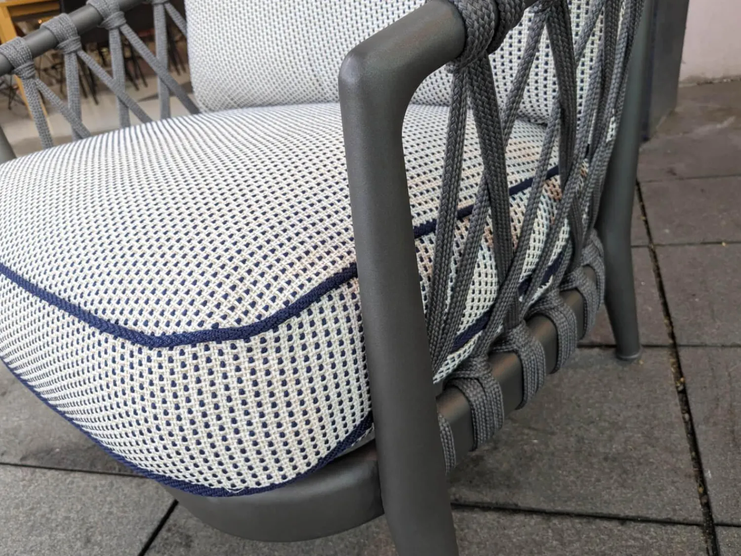 B&B Italia Loungemöbel|Outdoorsessel Erica Stoff Elisir 820 Blau Creme