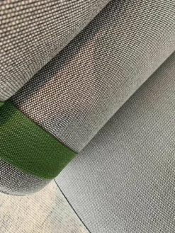 Kettal Loungemöbel|Outdoorsessel Roll Bezug 289 Fog Lamindo und 039 Green Stripe Gestell 721 Chalk