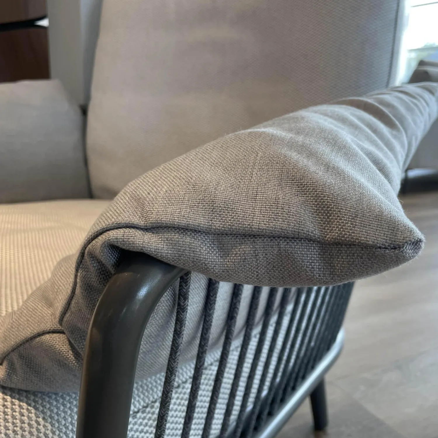 Rolf Benz Loungemöbel|Outdoorsessel Yoko 271 Stoff 24.750 Grau Gestell Anthrazit