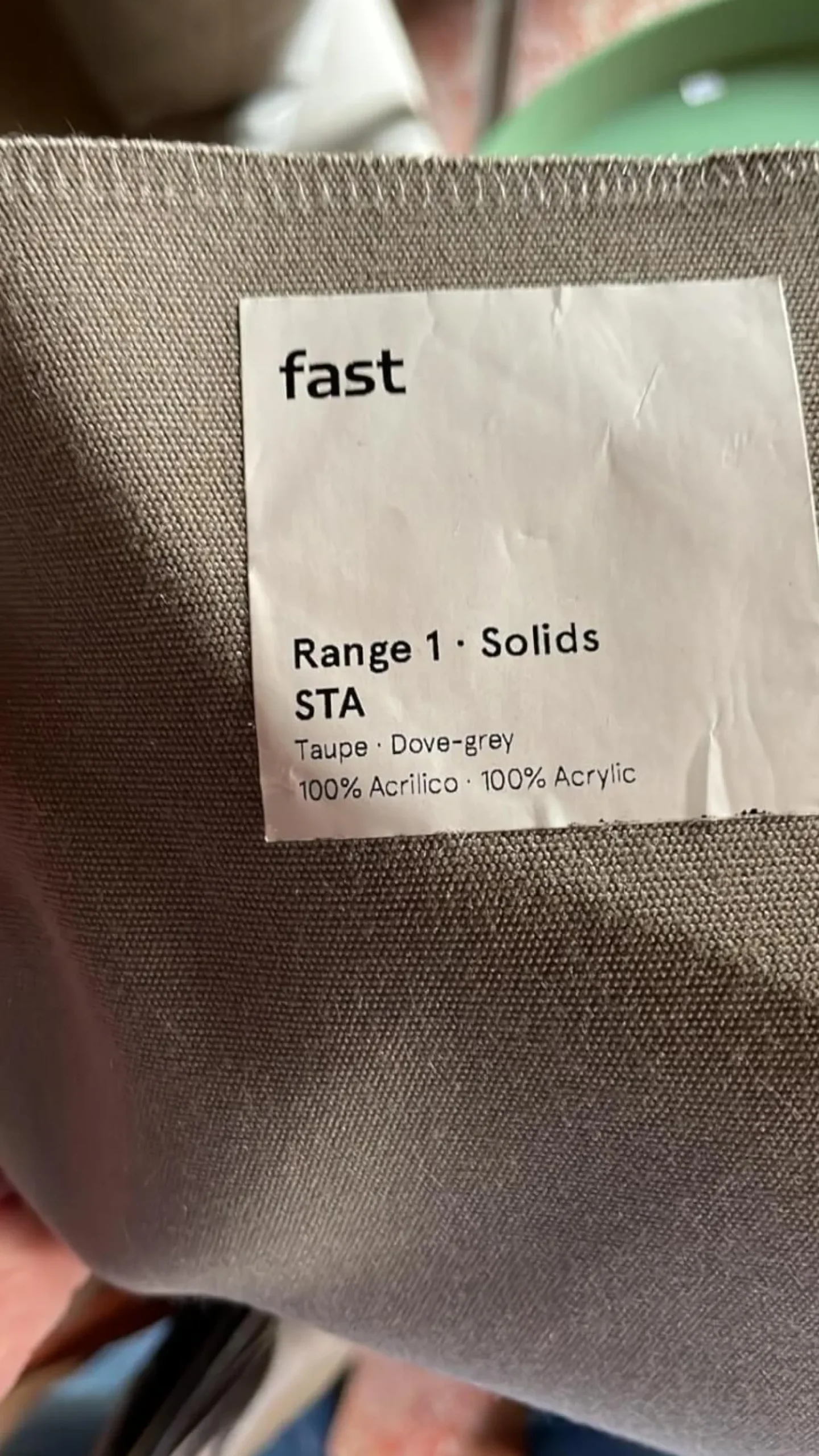 Fast Loungemöbel|Outdoorsofa Aikana Bezug Iron Grey Gestell Haselnuss mit 2 Kissen