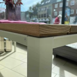 Janua Gartentische|Outdoortisch S600 Akazie Roh Gebürstet Gestell Edelstahl Grauweiß Pulverbeschichtet