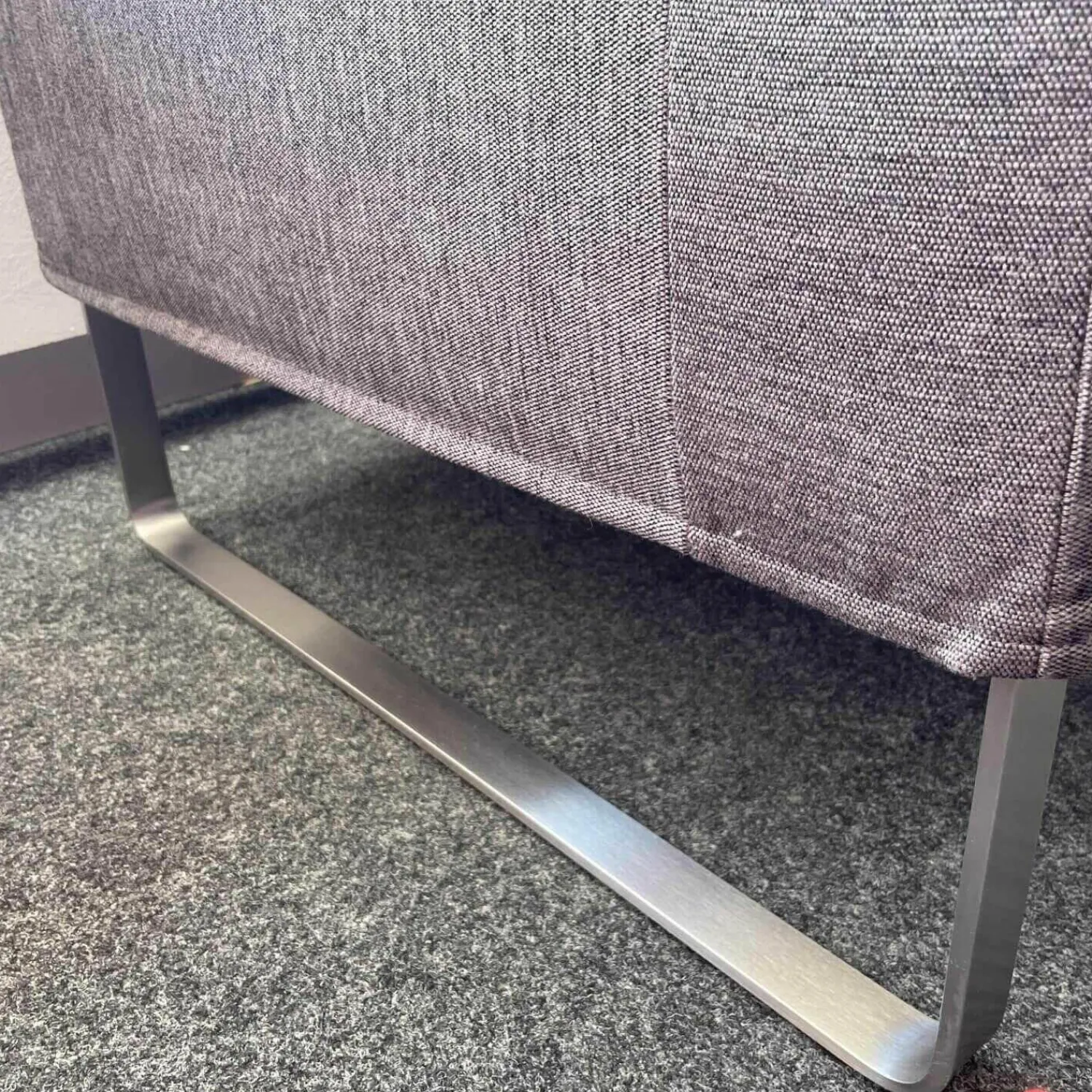 Signet Bänke|Polsterbank Modell Blue City Stoff Malin Anthrazit Kufen Edelstahl Bezug Abnehmbar