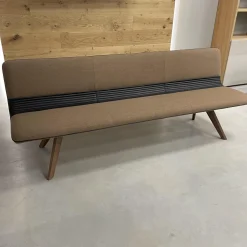 Hülsta Bänke|Polsterbank Stoffbezug LDS32 Affix mit 4-Fuß-Gestell aus Nussbaum