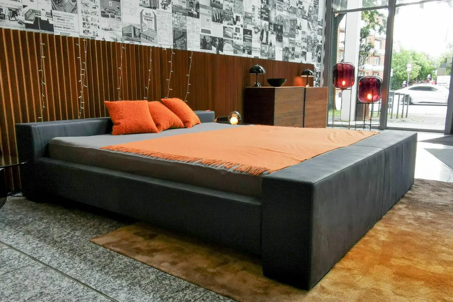 Möller Design Polsterbetten|Polsterbett Brian Kopfteil A Niedrig Leder Novara 0523 Black Off Schwarz Fußplatte Holz Schwarz