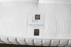 Treca Interiors Boxspringbetten|Polsterbett Kate Luxury 796 Gr D Grau Blockfuß Chrom mit 2 Matratzen