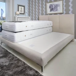 Treca Interiors Polsterbetten|Polsterbett Kate Stoff Hot Madison 072 Beige Creme Füße Chrom mit Matratzen