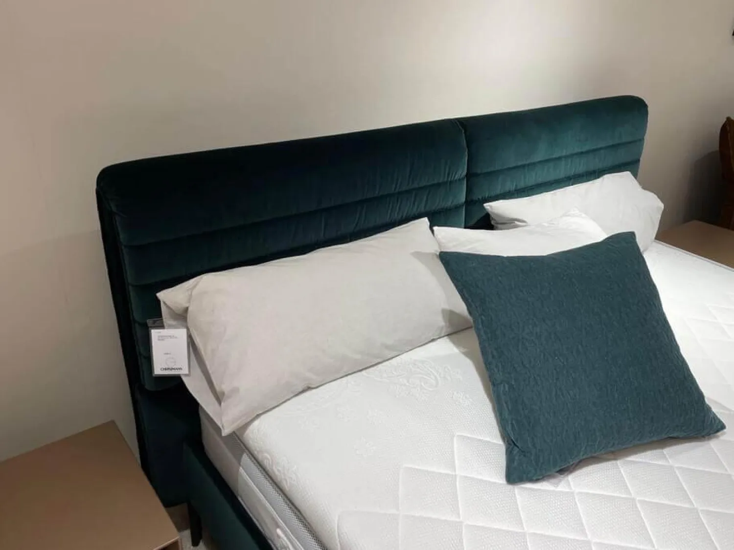 Möller Design Polsterbetten|Polsterbett Pad Stoff Harald 2 982 Dunkelgrün Rücken Echt Metallfuß NY Schwarz Ohne Matratzen Ohne Lattenrost