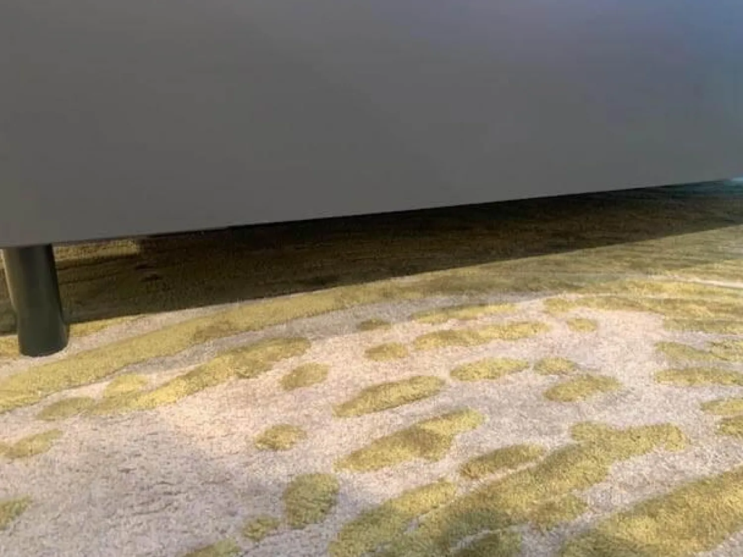 Kettnaker Polsterbetten|Polsterbett Stoff Maple Anthrazit Mit Lowboard 2 Nachttische Sowie Beleuchtung Im Kopfteil Intrigiert Ohne Matratze Ohne Lattenrost